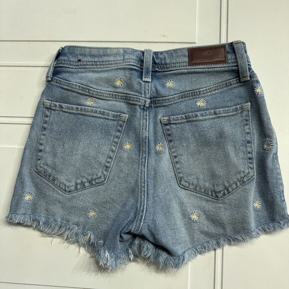 Hollister High Rise Mom 3” Size 00 w23 Daisy Embroidered Cutoff Shorts Denim - Picture 4 of 5